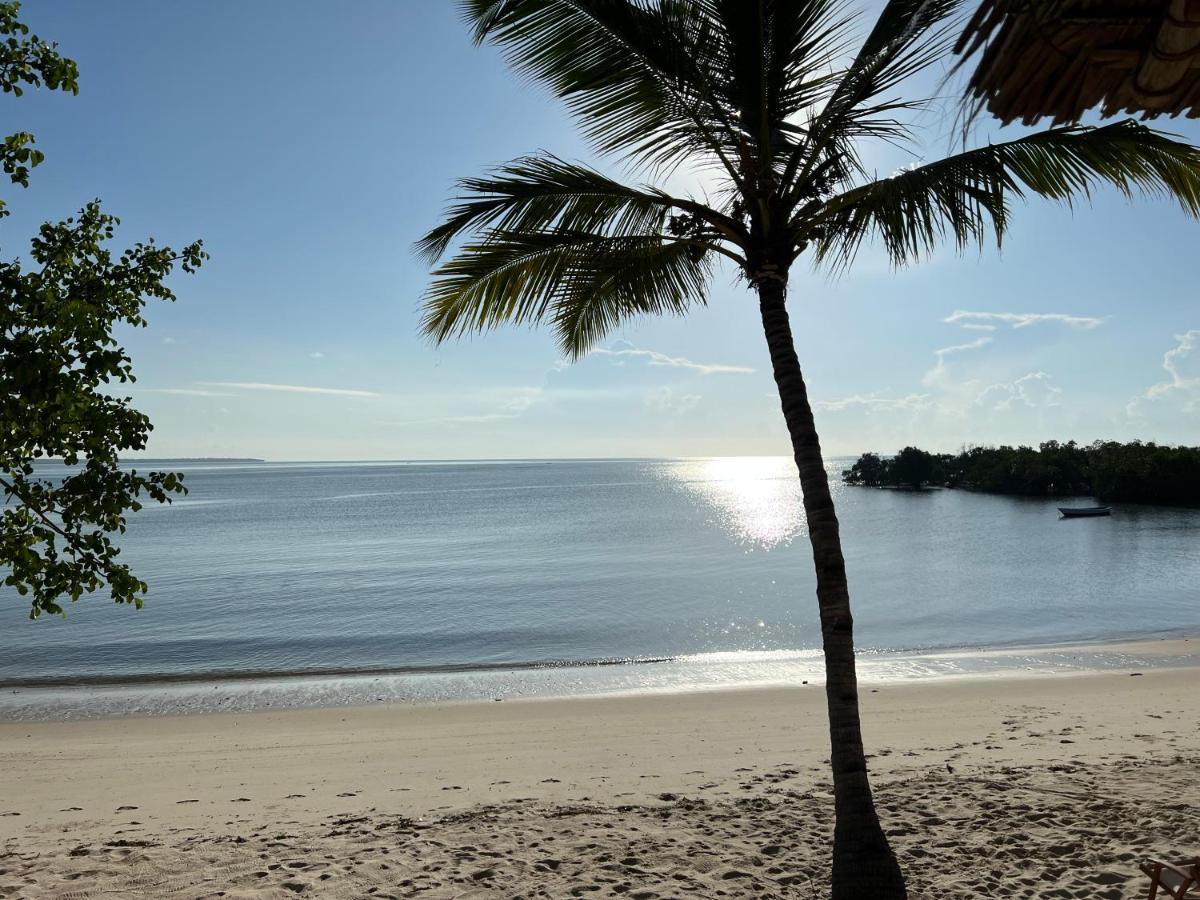 Mwazaro Beach Lodge Шимони Экстерьер фото