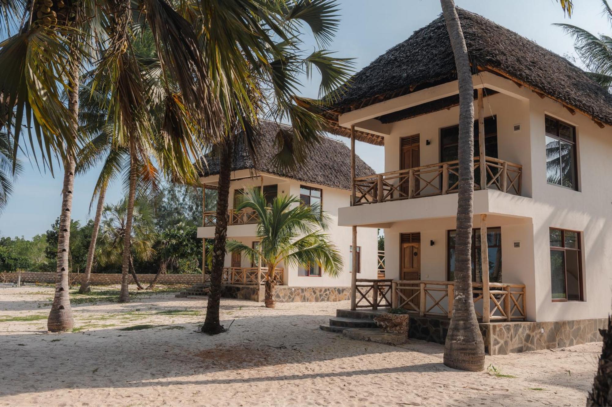 Mwazaro Beach Lodge Шимони Экстерьер фото