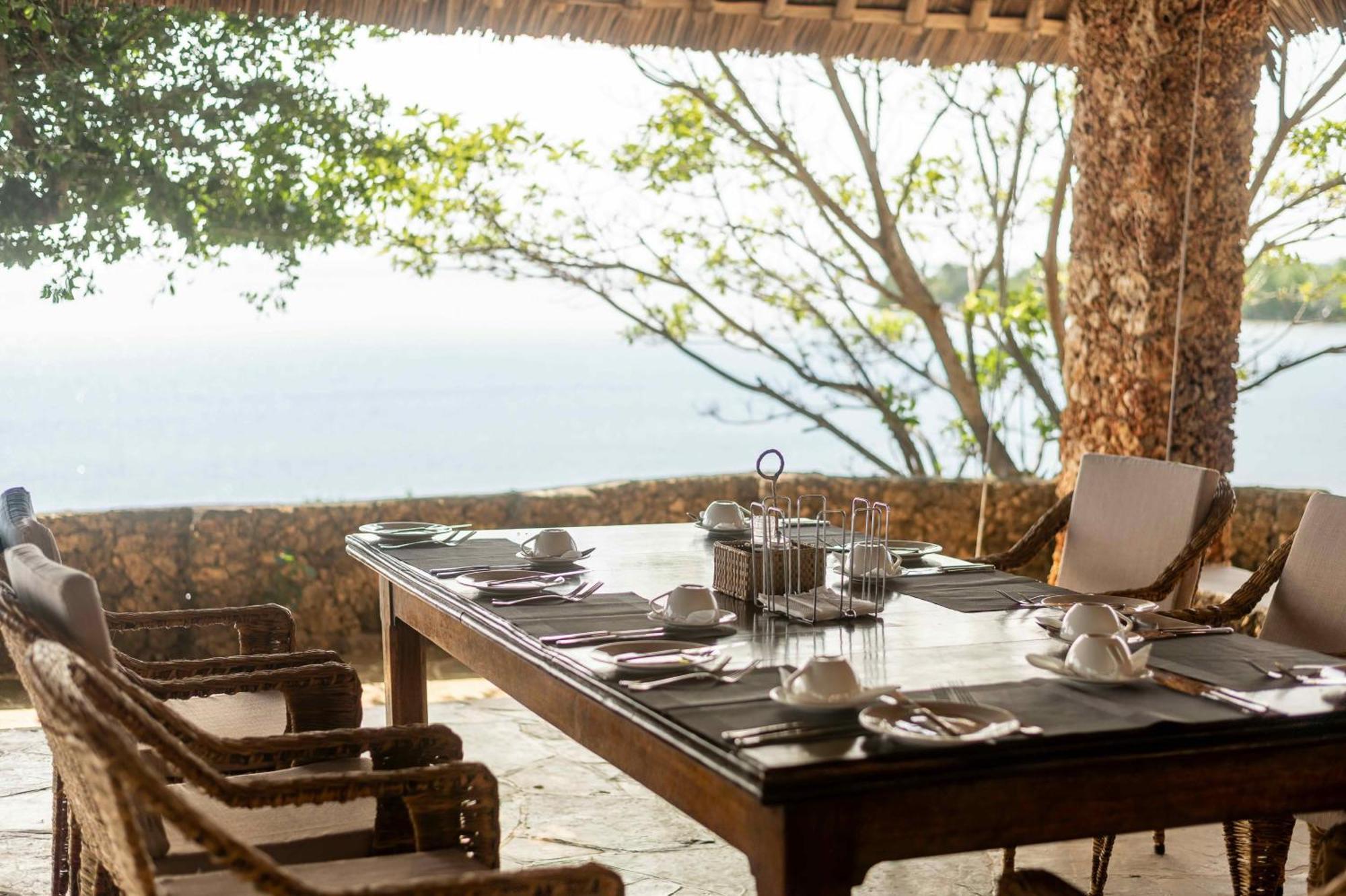 Mwazaro Beach Lodge Шимони Экстерьер фото