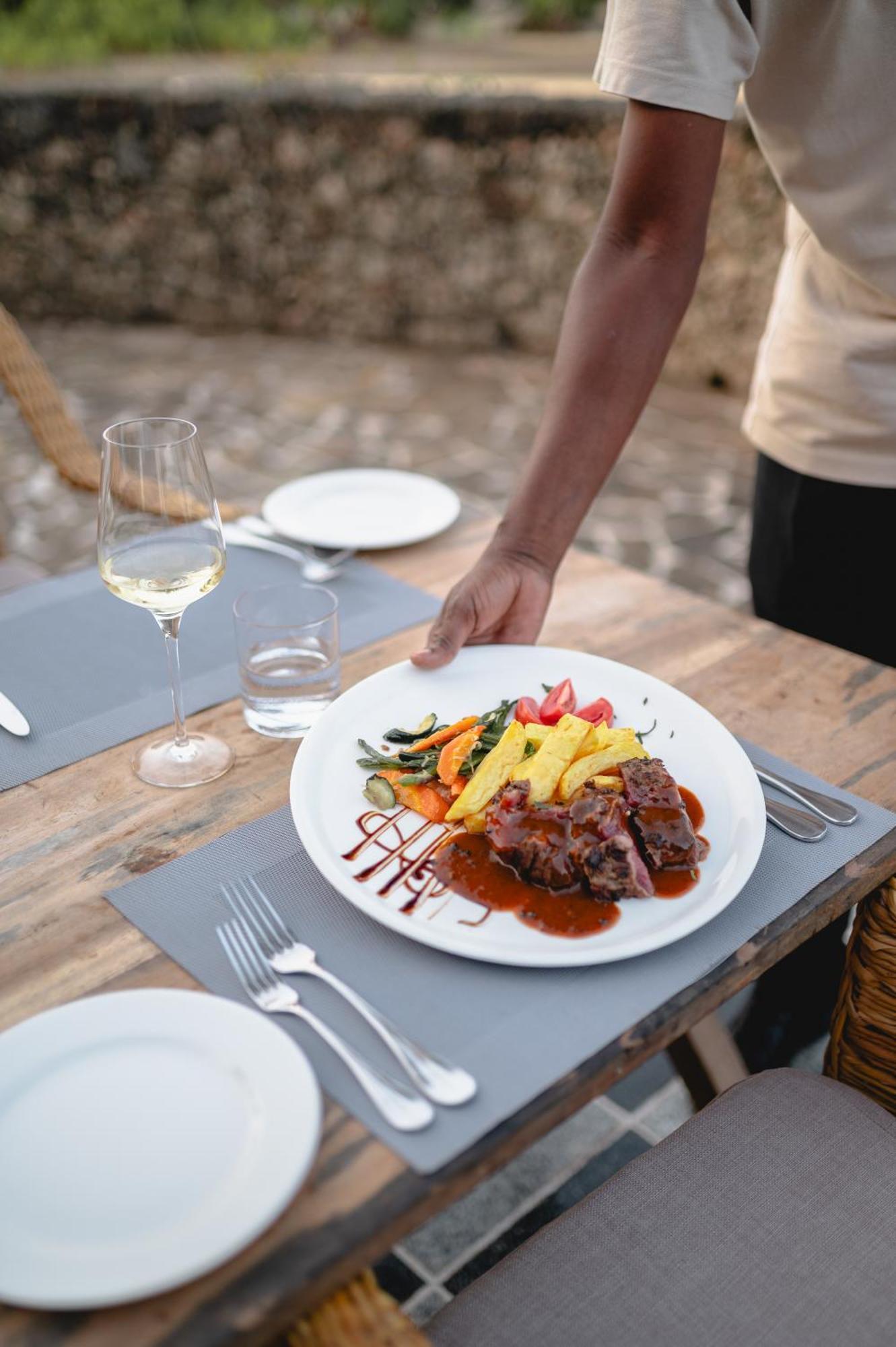 Mwazaro Beach Lodge Шимони Экстерьер фото