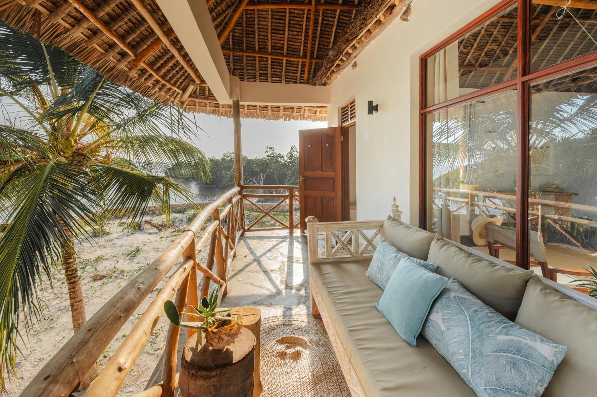 Mwazaro Beach Lodge Шимони Экстерьер фото