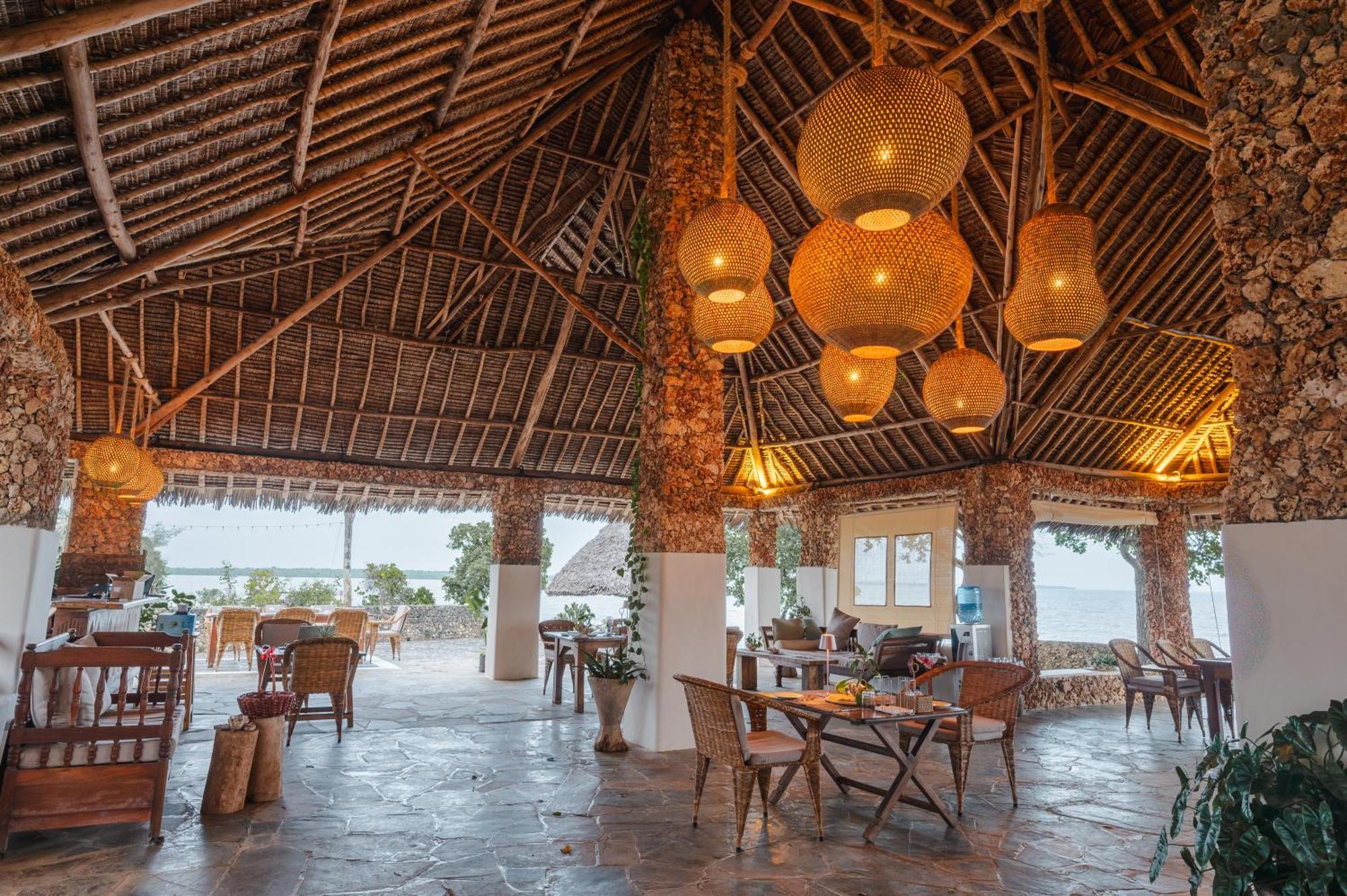 Mwazaro Beach Lodge Шимони Экстерьер фото
