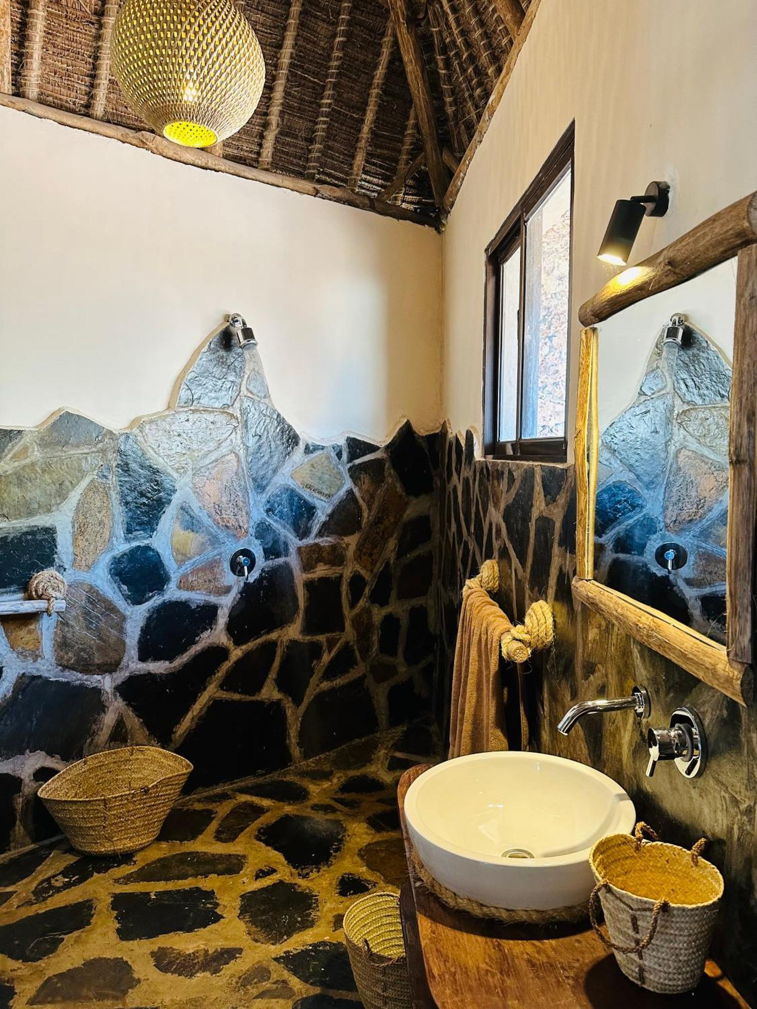 Mwazaro Beach Lodge Шимони Номер фото